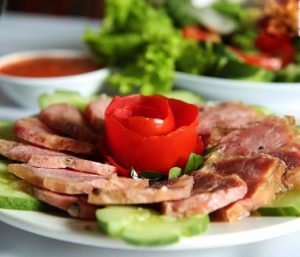 Giò đà điểu - Hương vị mới lạ cho bữa ăn hấp dẫn
